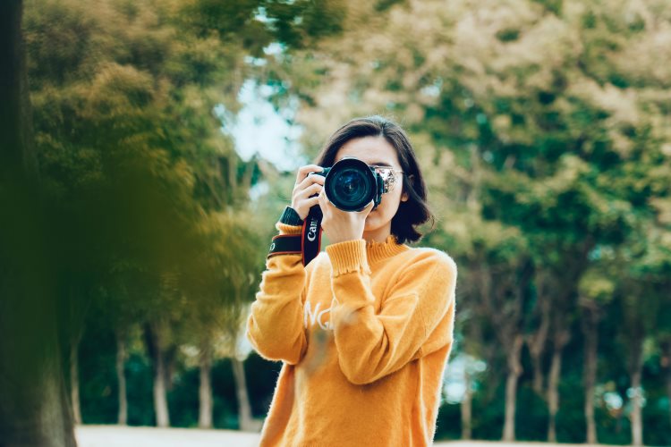 Una mujer viajando en solitario